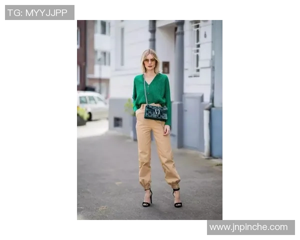 足球明星们的足球袜穿搭风格解析与时尚潮流趋势探讨